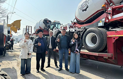 Self Loading Mixer Case